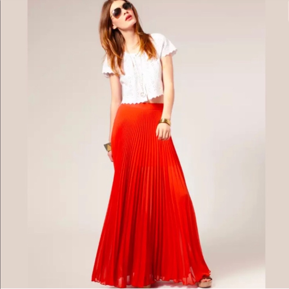 Bebe Pleated Maxi Skirt